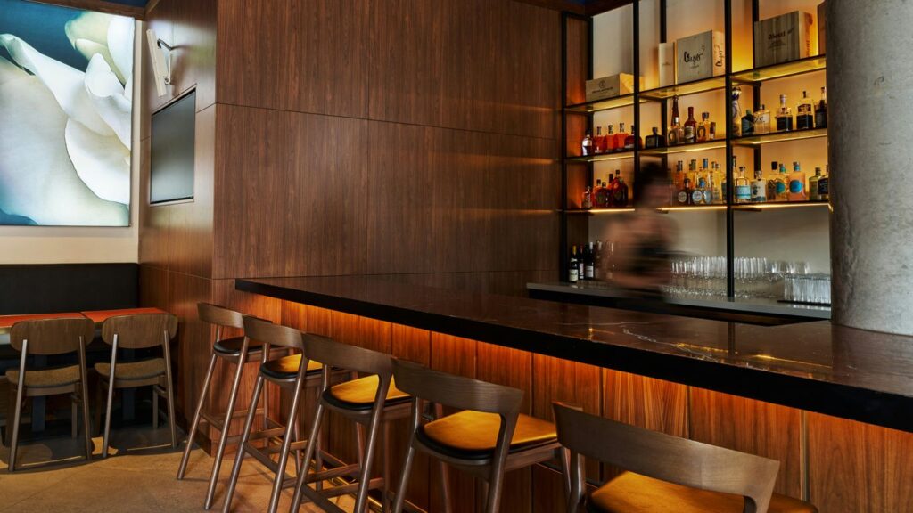 Onyx Furniture: How Translucent Stone Can Be Used in Interior Design