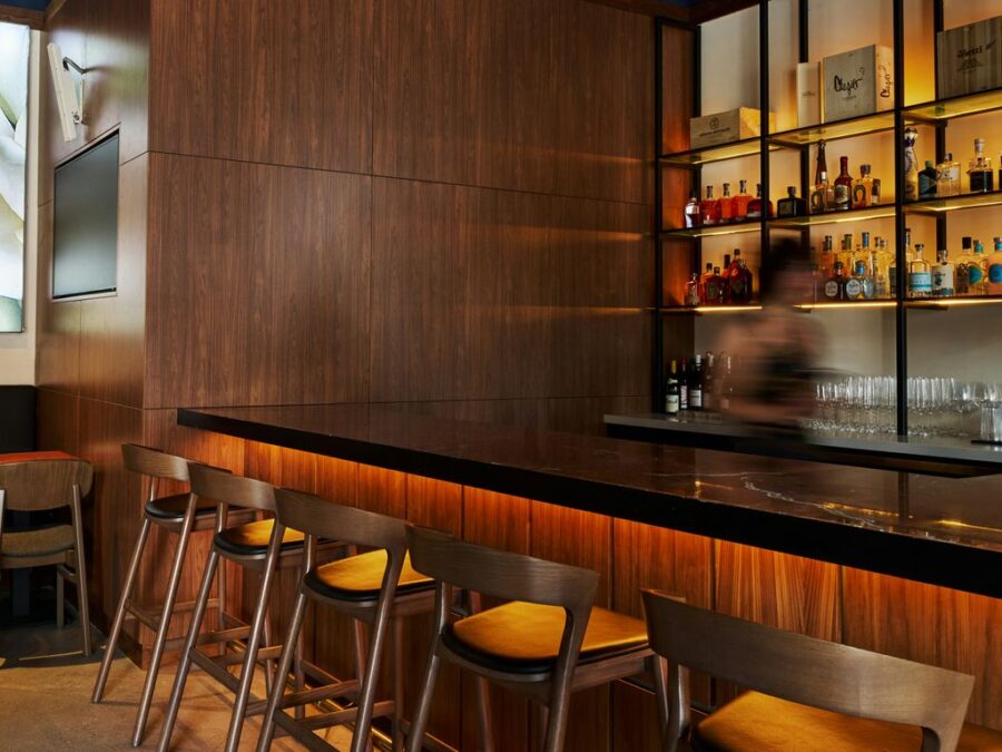 Onyx Furniture: How Translucent Stone Can Be Used in Interior Design
