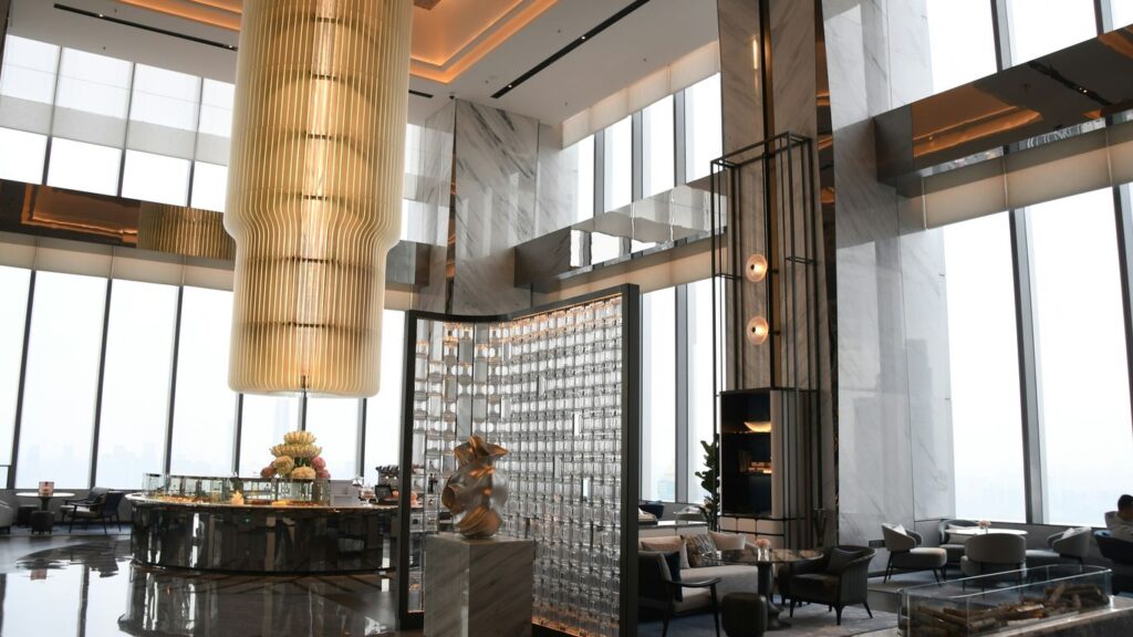 Using Custom Marble Furniture in Hotel Interiors: A Designer’s Guide