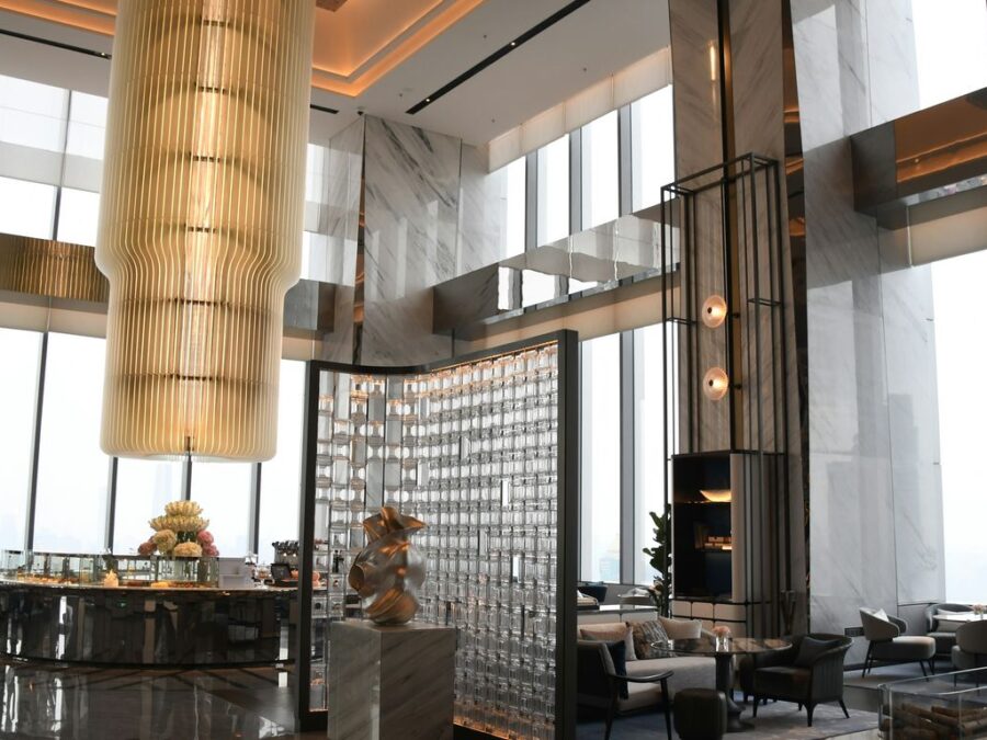Using Custom Marble Furniture in Hotel Interiors: A Designer’s Guide